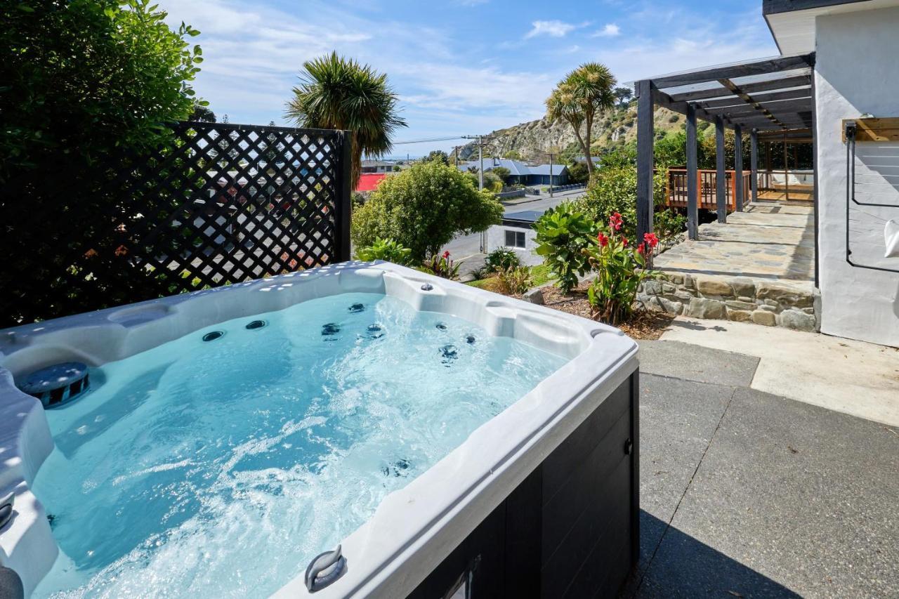 Hot Tub, Great Views, Close To Beach Kaikoura Exterior photo